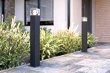 Väglampor och pollare Väglampor och pollare